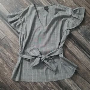 Short sleeve blouse with tie detail